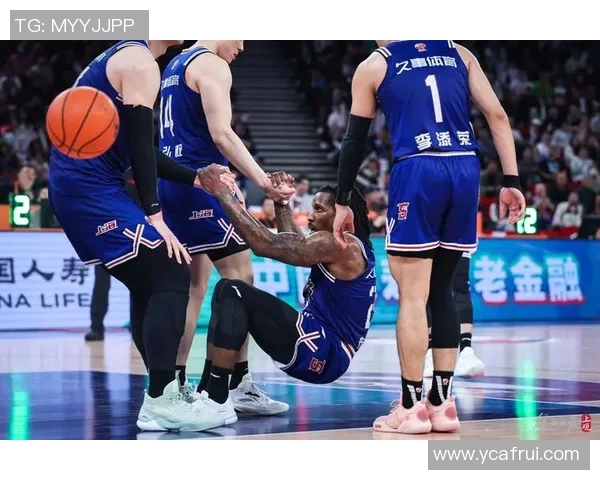 CBA季后赛精彩对决北京队与上海队全场录像回放及精彩瞬间分析 CBA季后赛精彩对决北京队与上海队全场录像回放及精彩瞬间分析